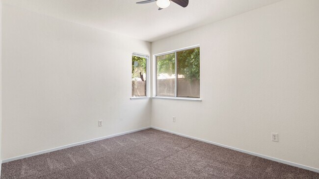 Building Photo - 5710 Fox Creek Dr