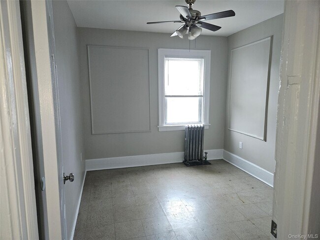 Building Photo - 103 Wickham Ave