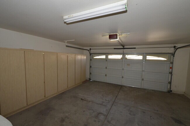 Building Photo - 630 N Diane Ct