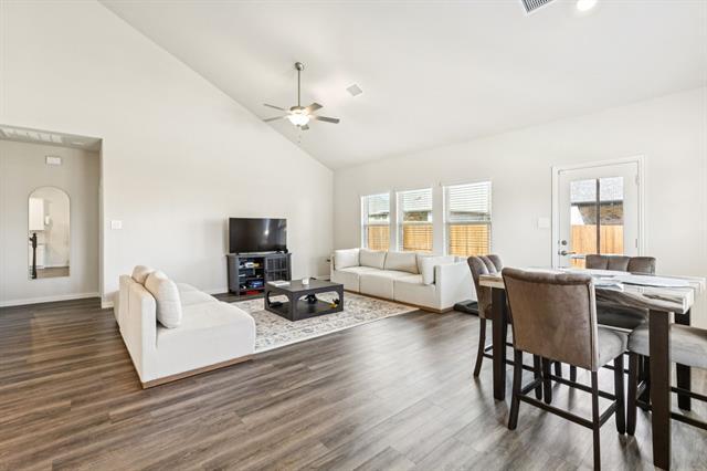 Building Photo - 1008 Edgehurst Dr