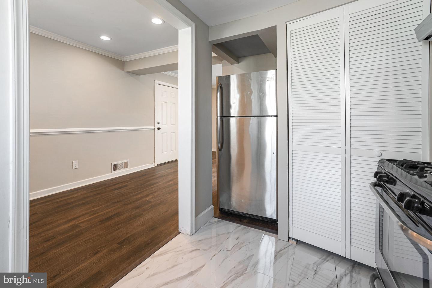 Building Photo - 3815 28th Ave