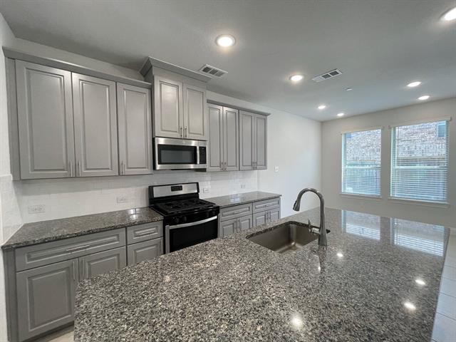 Building Photo - 538 Teton St