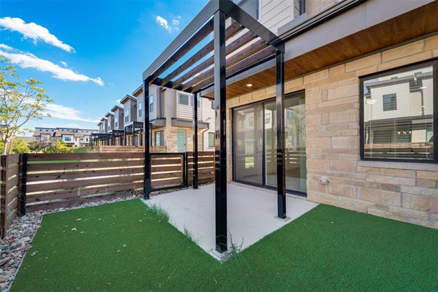 Building Photo - 831 Cavitt Ct