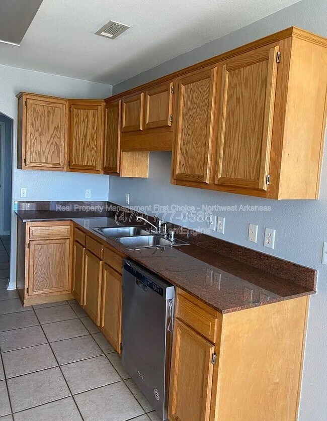 Building Photo - 320 Beasley Dr