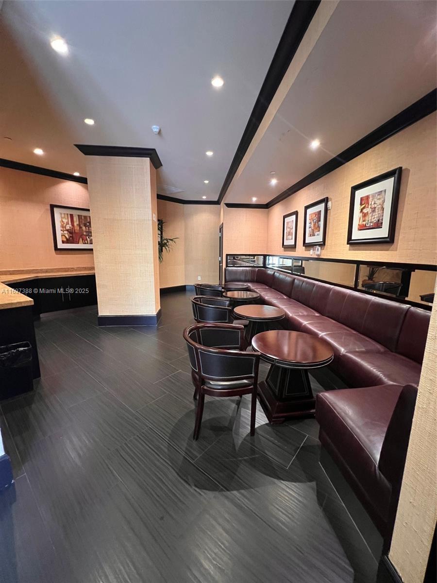 Building Photo - 510 NW 84th Ave