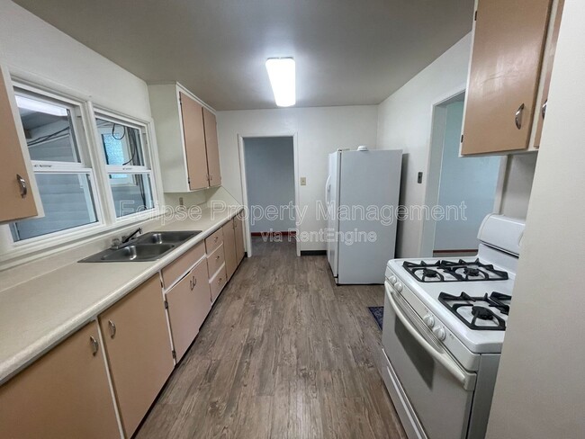 Building Photo - 447 19th St