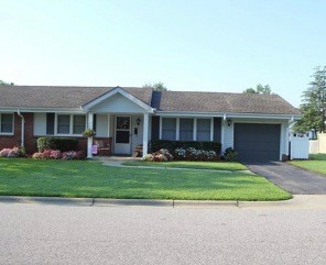 Building Photo - Covenant Trace @ Yorktown, utilities included