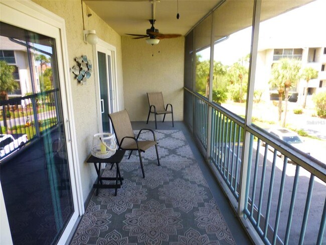 Building Photo - 5557 Sea Forest Dr