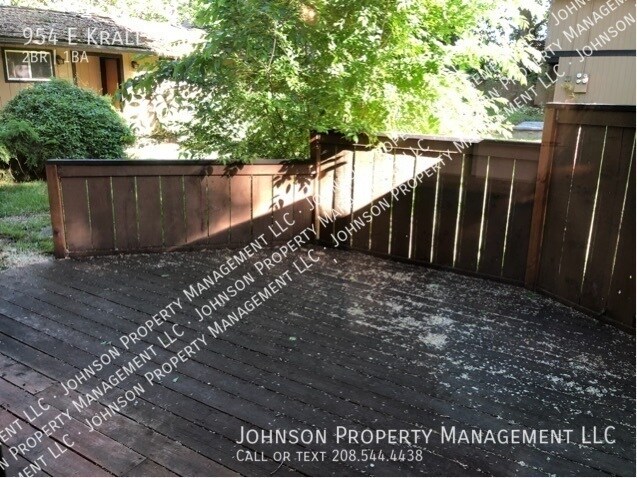 Building Photo - 954 E Krall St