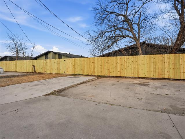Building Photo - 1721 R Avenue