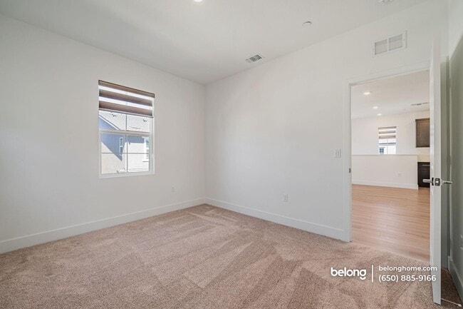 Building Photo - 62 W San Diego Dr