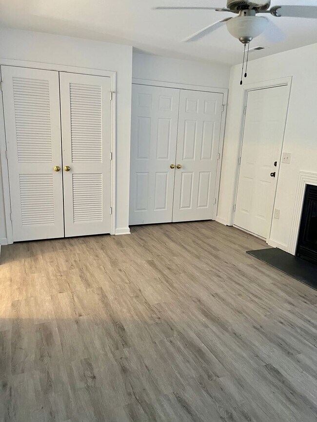 Building Photo - Gorgeous Spotsylvania Townhouse