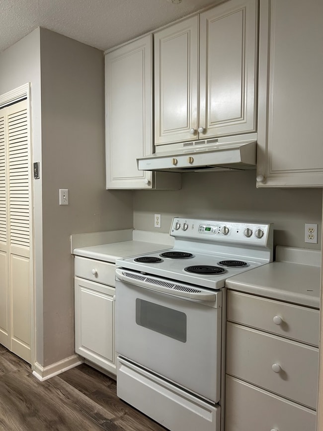 Building Photo - 403 Remington Ave