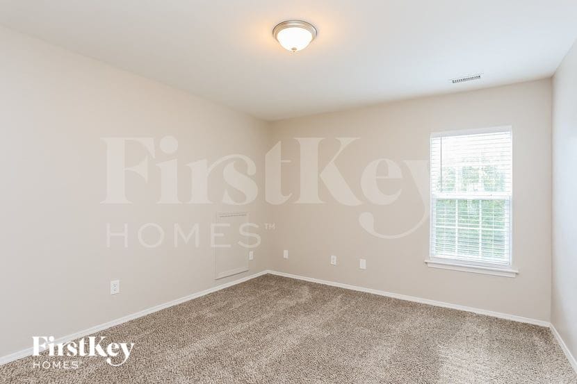 Building Photo - 5401 Cahaba Way
