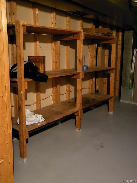 Building Photo - 1342 S Linville Ave