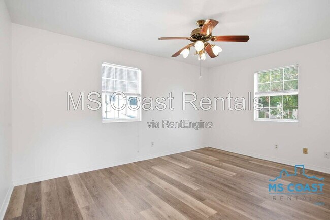 Building Photo - 15317 Waycross Dr