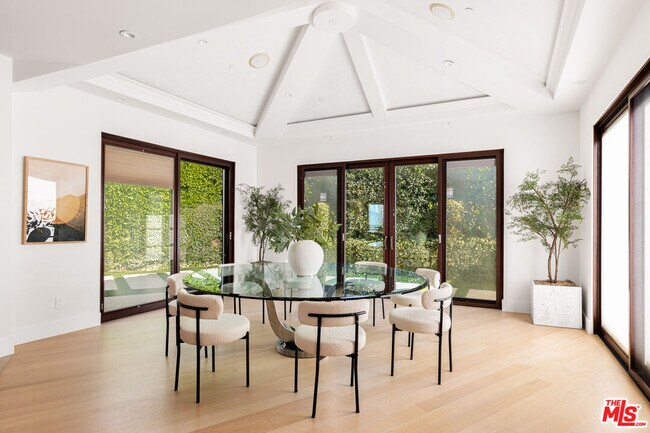Building Photo - 3116 Elvido Dr