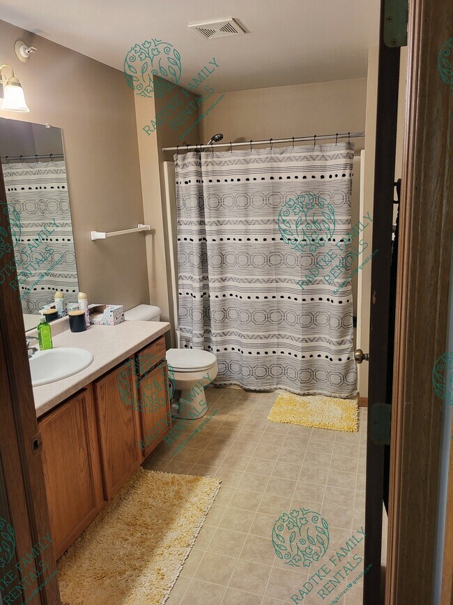 Building Photo - 11724-Bluemound