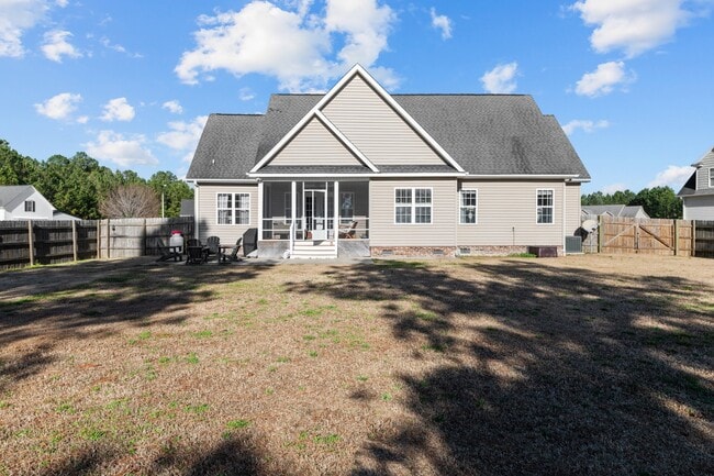Building Photo - 149 Hilda Dr