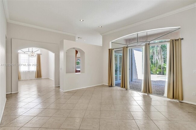 Building Photo - 345 SW 188th Ave