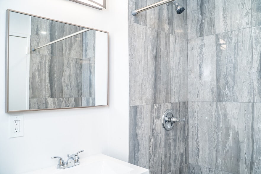 Primary Photo - Kenmore Apartments