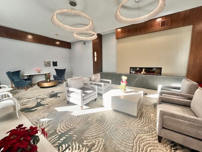 Building Photo - 4515 Willard Ave