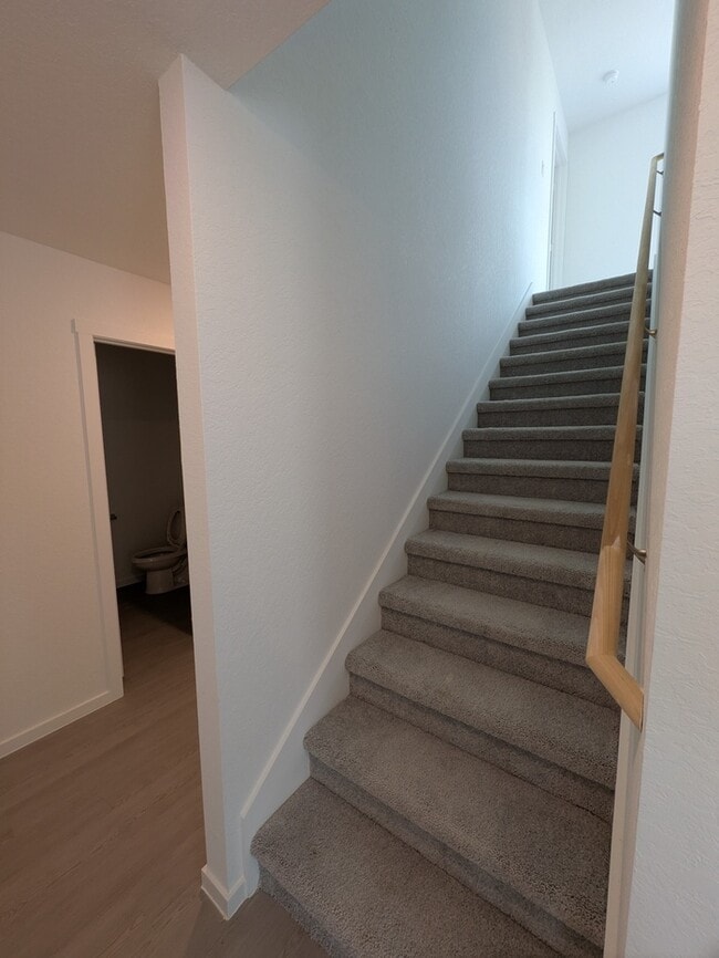 Building Photo - 19008 Encanto Aly