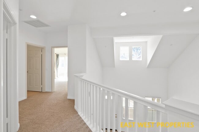 Building Photo - 42 Burlingame