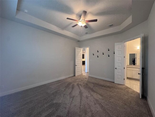 Building Photo - 3804 Sandhill Crane Dr