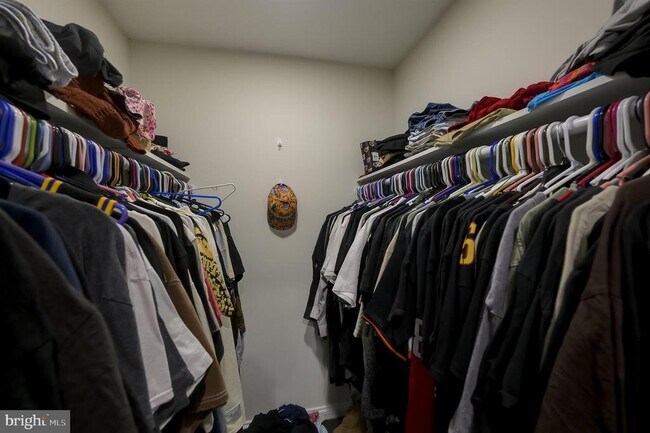 Building Photo - 601 Crossover Ct