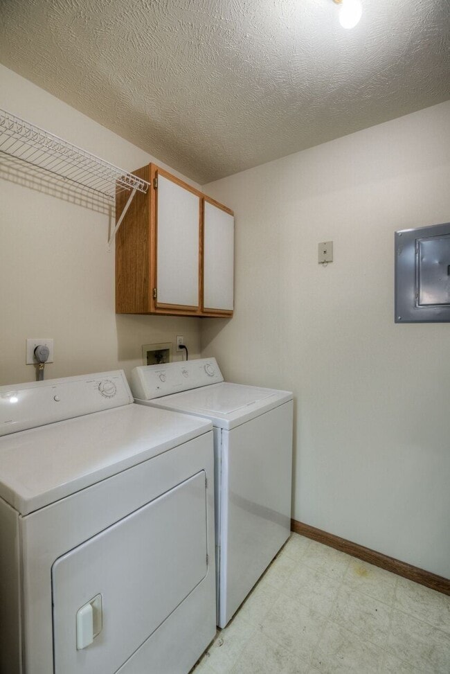 Floorplan - Huntington Apartments