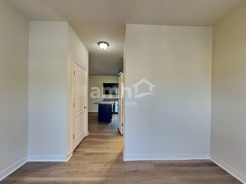 Building Photo - 908 Cabernet Trl