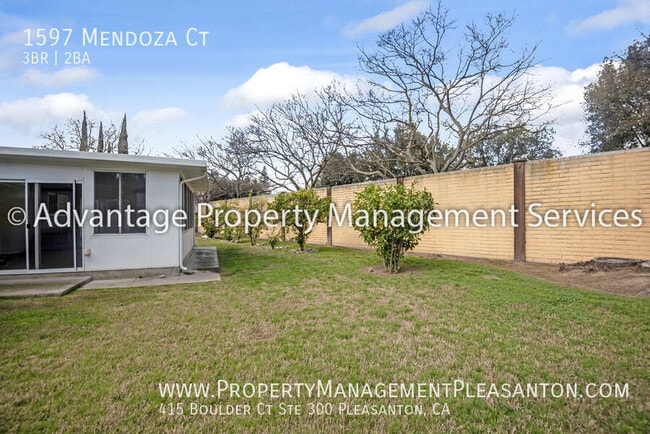Building Photo - 1597 Mendoza Ct