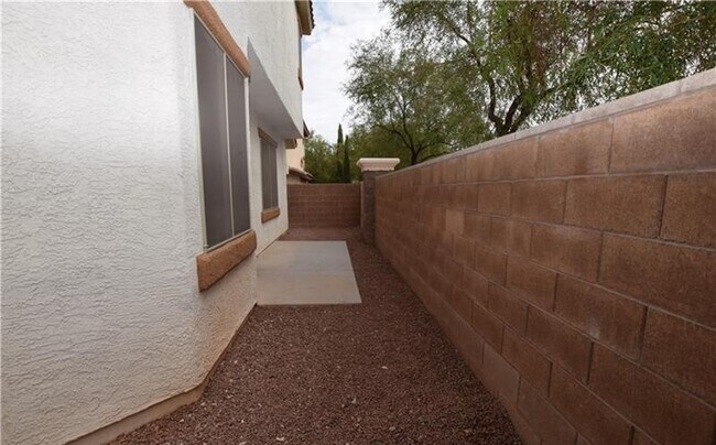 Building Photo - Spacious home in Southern Highlands