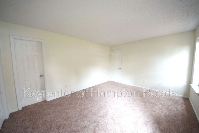 Building Photo - 8530 Tidewater Dr