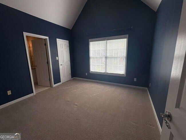 Building Photo - 1150 Lamont Cir