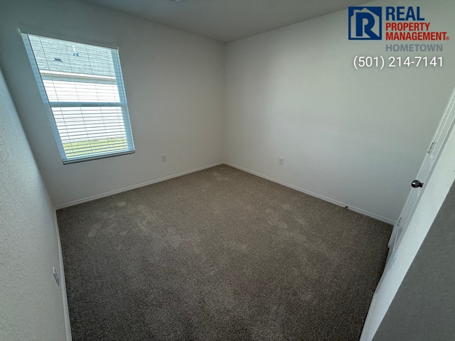 Building Photo - 10 Sourdough Crk Ln