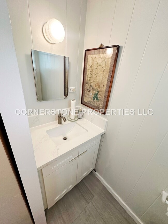 Building Photo - 1445 Mokuna Pl