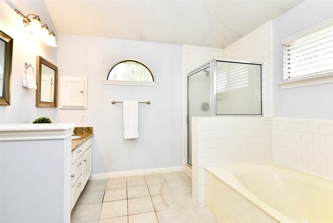 Building Photo - 3522 Pecan Point Dr