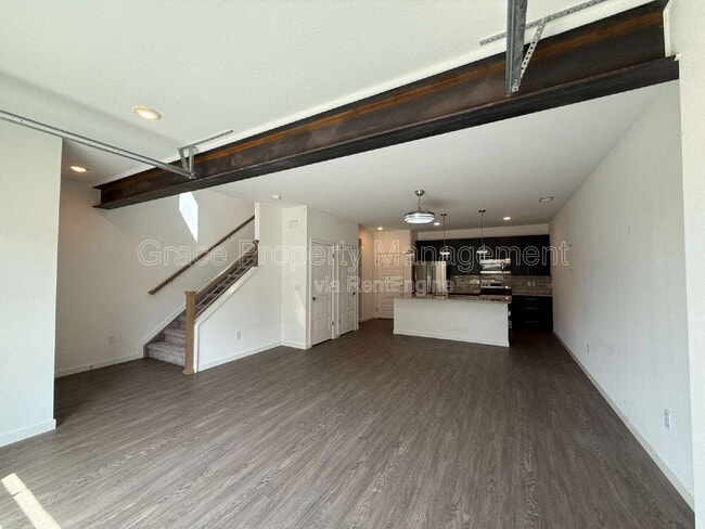 Building Photo - 6387 Moore Ct