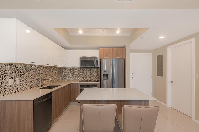 Building Photo - 5300 NW 85th Ave