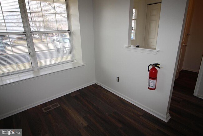 Building Photo - 2437 Norrington Dr