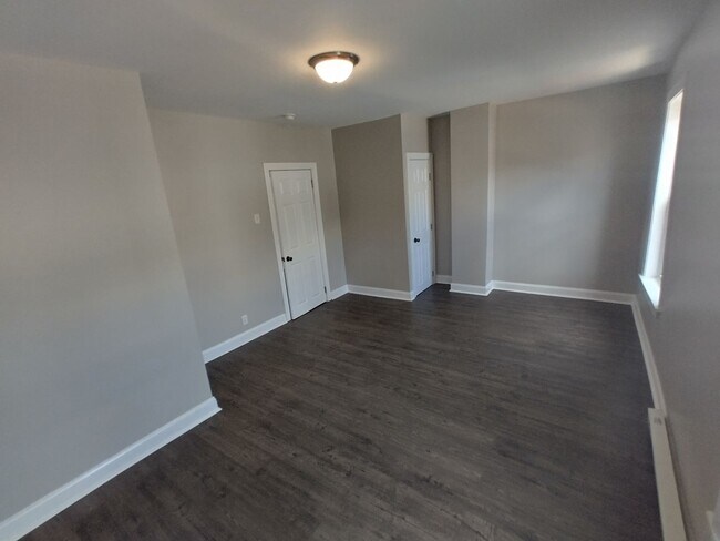 Building Photo - Spacious West Philly Home