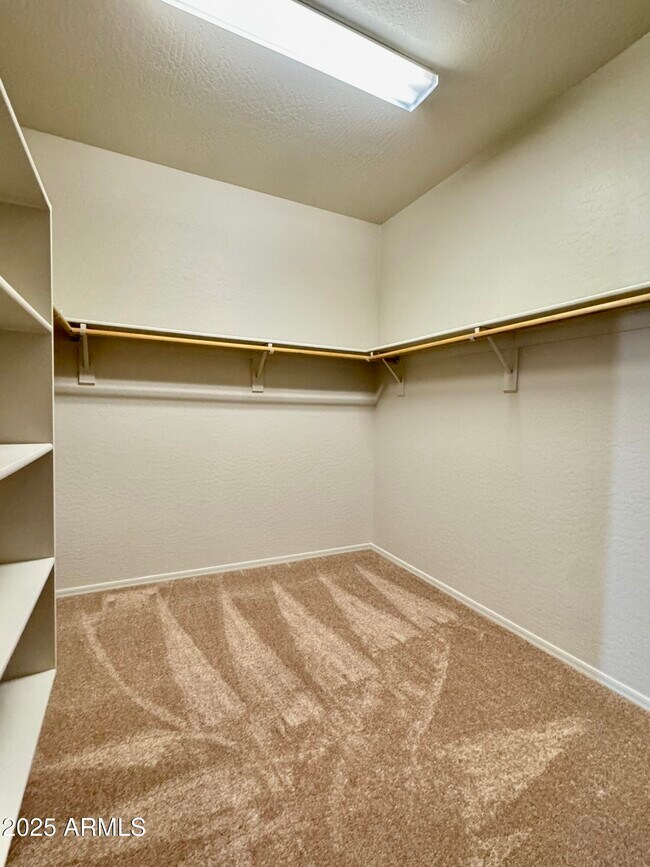 Building Photo - 4521 W Paseo Way