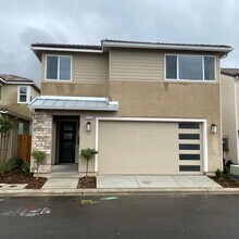 Building Photo - 2723 Commonwood Way