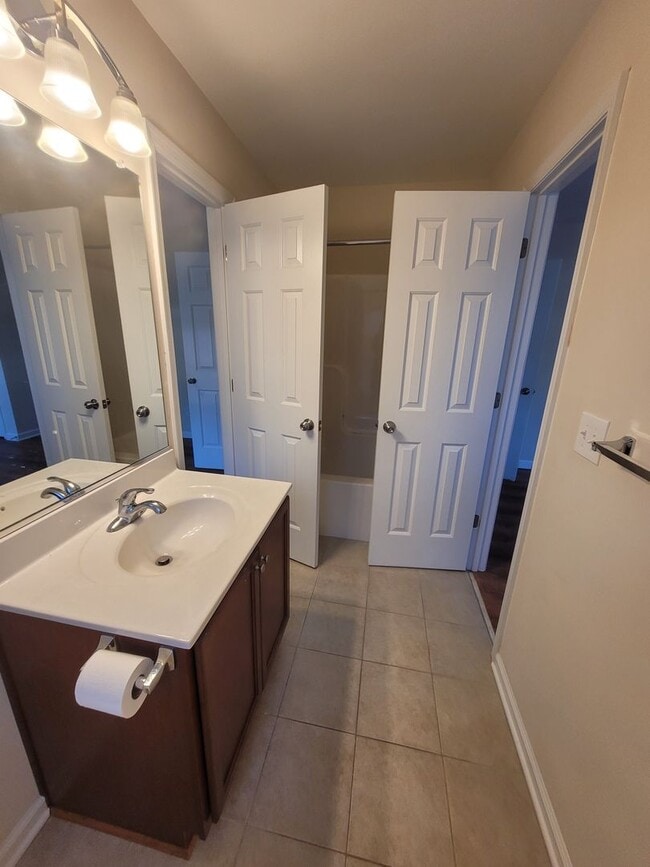 Building Photo - 8351 Thomas Jefferson Way