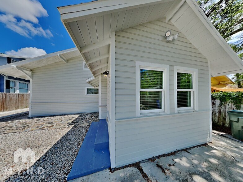 Building Photo - 829 E Orange St