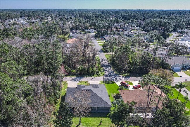 Building Photo - 11 Ethan Allen Dr