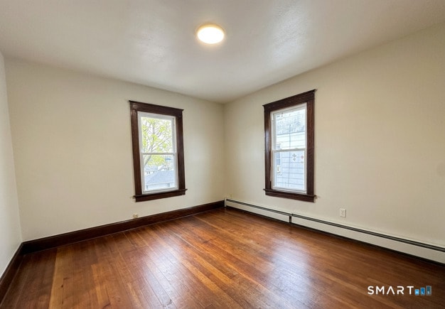 Building Photo - 341 Stanley St