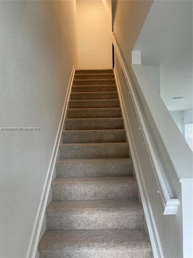 Building Photo - 445 NE 1st St